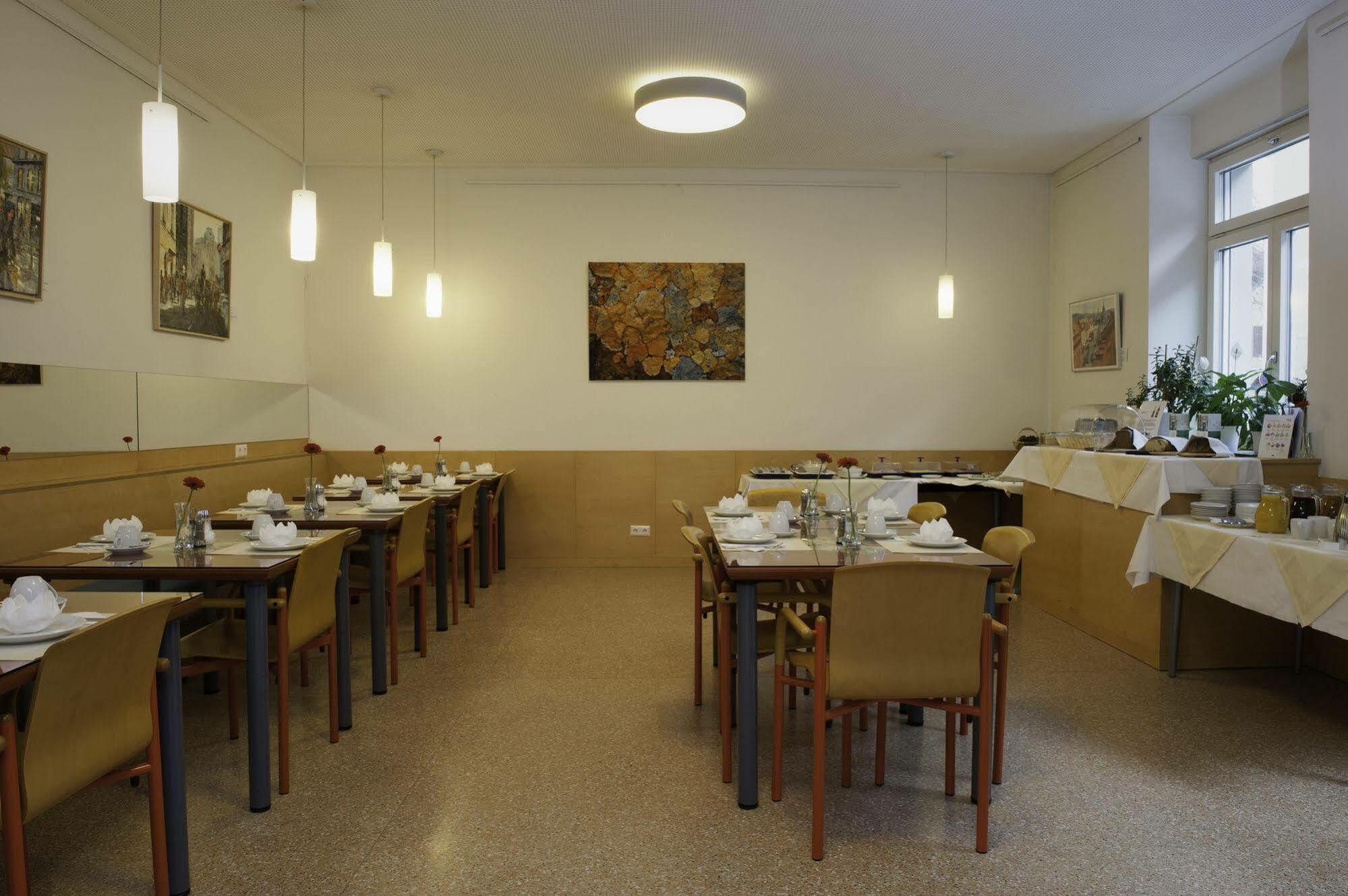 Hotel Haus Mobene - Garni